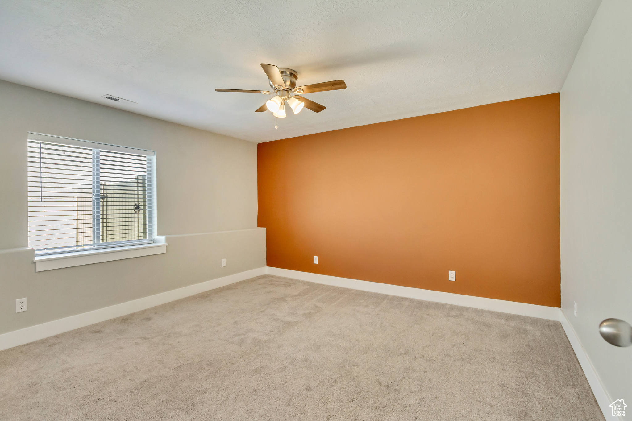 Saratoga Springs, Utah 84045, United States, 7 Bedrooms Bedrooms, ,3 BathroomsBathrooms,Residential,Pending,119324