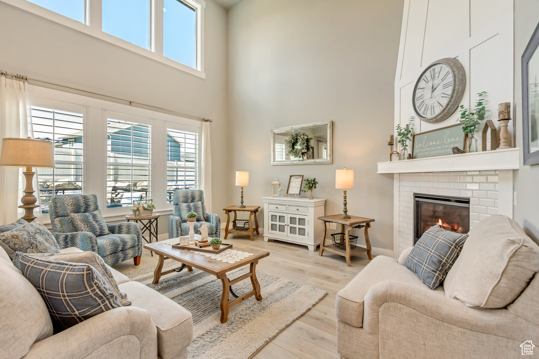 Saratoga Springs, Utah 84045, United States, 7 Bedrooms Bedrooms, ,3 BathroomsBathrooms,Residential,Pending,119324