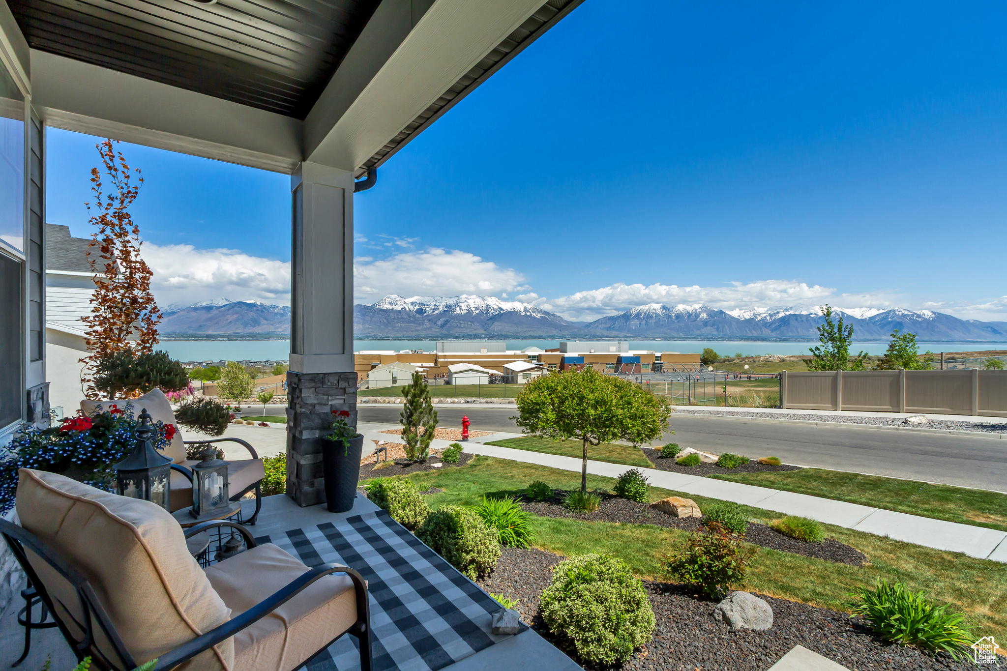 Saratoga Springs, Utah 84045, United States, 7 Bedrooms Bedrooms, ,3 BathroomsBathrooms,Residential,Pending,119324