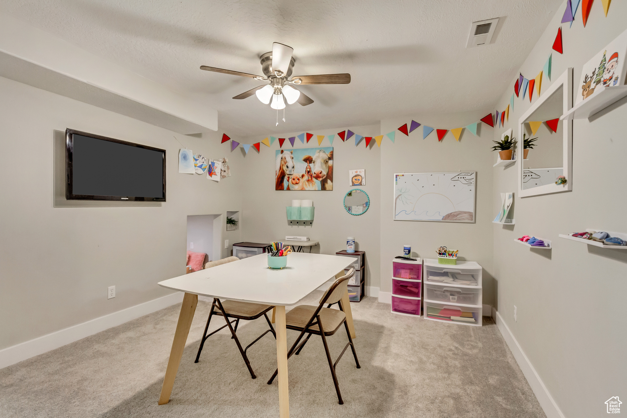 Saratoga Springs, Utah 84045, United States, 7 Bedrooms Bedrooms, ,3 BathroomsBathrooms,Residential,Pending,119324