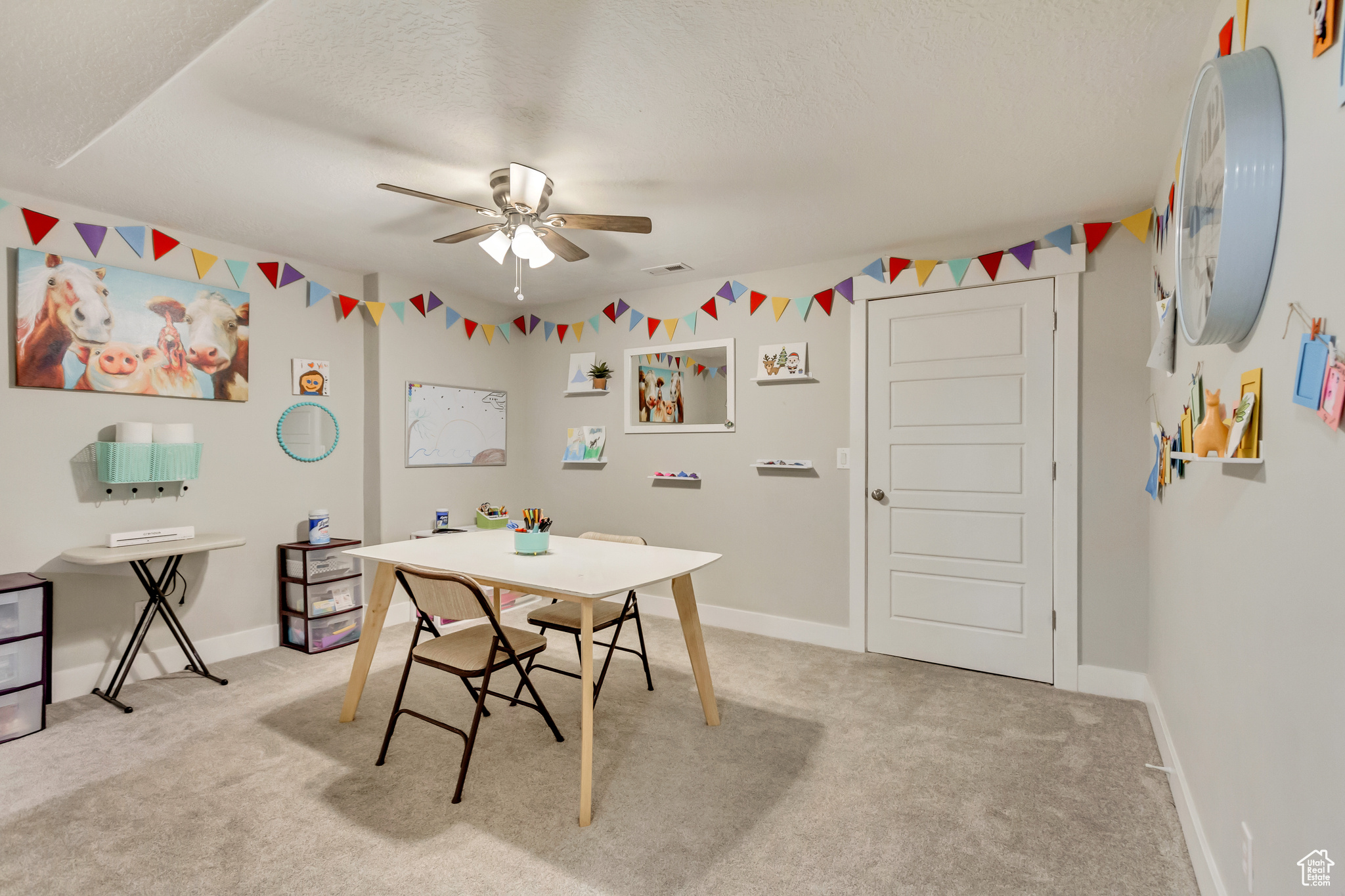 Saratoga Springs, Utah 84045, United States, 7 Bedrooms Bedrooms, ,3 BathroomsBathrooms,Residential,Pending,119324