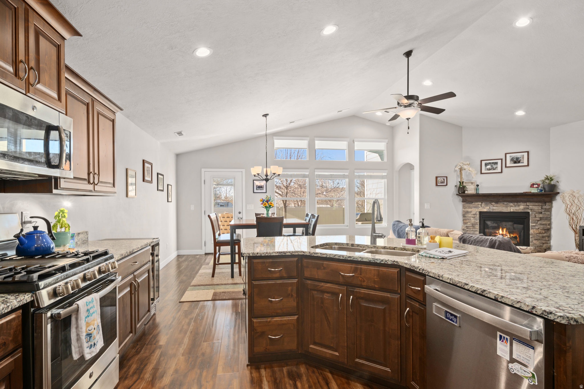 TOWN POINT - Residential