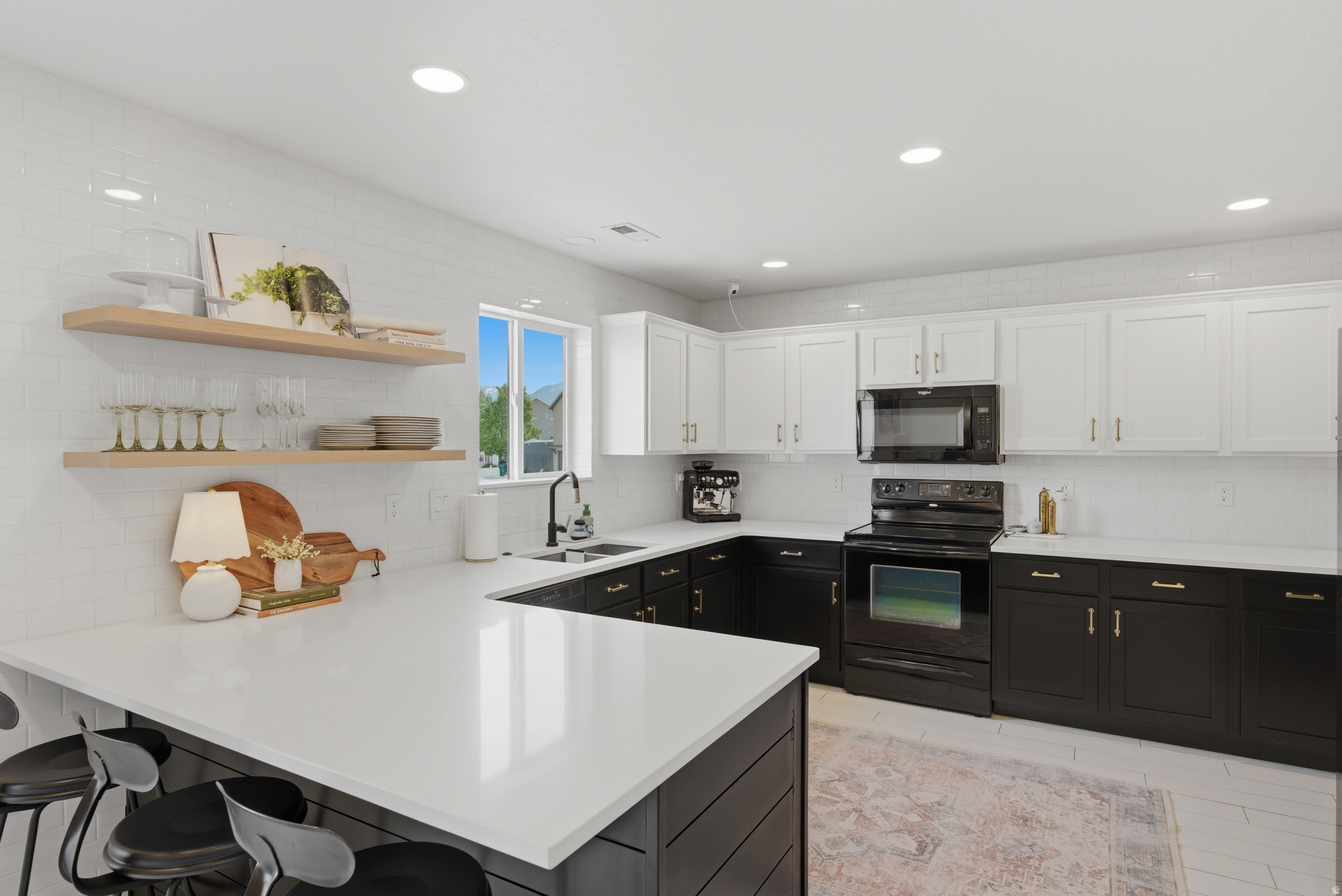 JORDAN WILLOWS - Residential