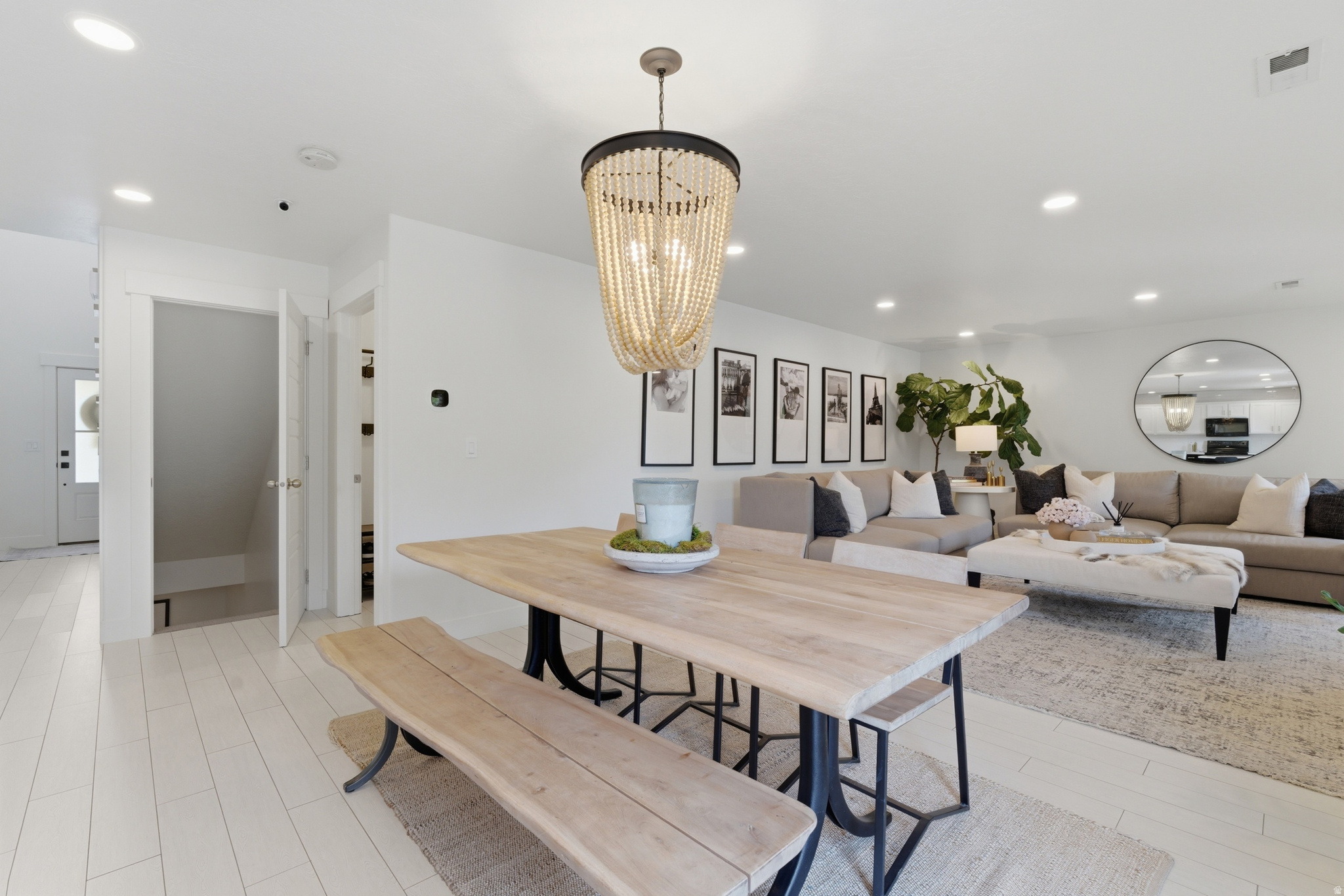 JORDAN WILLOWS - Residential