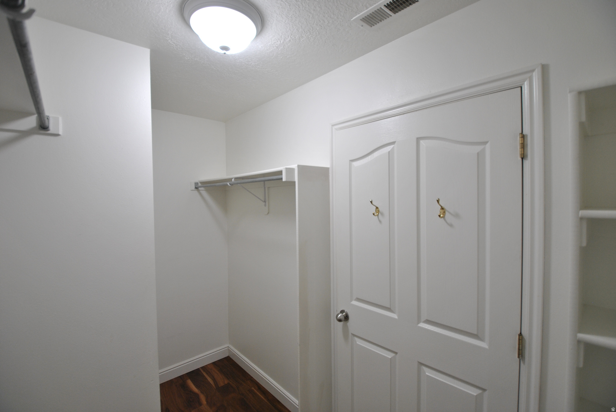 RIVER POINTE - Residential Income