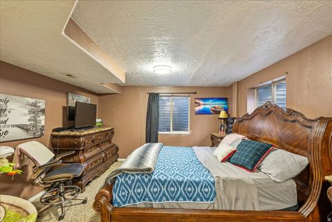 Tiny photo for 1404 N SPRING MOUNTAIN RD E, Springville, UT 84663 (MLS # 2143228)