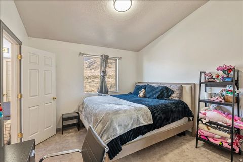 Tiny photo for 1404 N SPRING MOUNTAIN RD E, Springville, UT 84663 (MLS # 2143228)