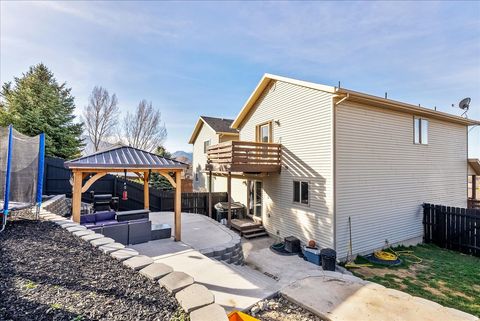 Tiny photo for 1404 N SPRING MOUNTAIN RD E, Springville, UT 84663 (MLS # 2143228)
