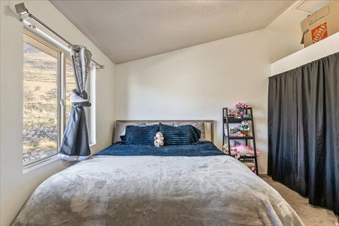 Tiny photo for 1404 N SPRING MOUNTAIN RD E, Springville, UT 84663 (MLS # 2143228)