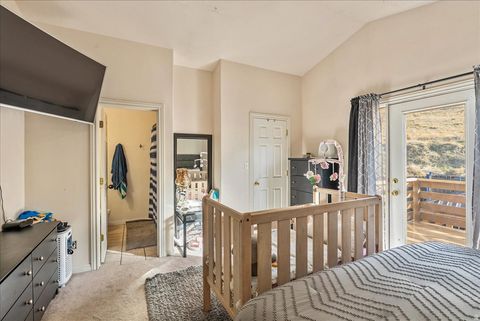 Tiny photo for 1404 N SPRING MOUNTAIN RD E, Springville, UT 84663 (MLS # 2143228)