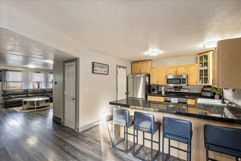 Tiny photo for 1404 N SPRING MOUNTAIN RD E, Springville, UT 84663 (MLS # 2143228)