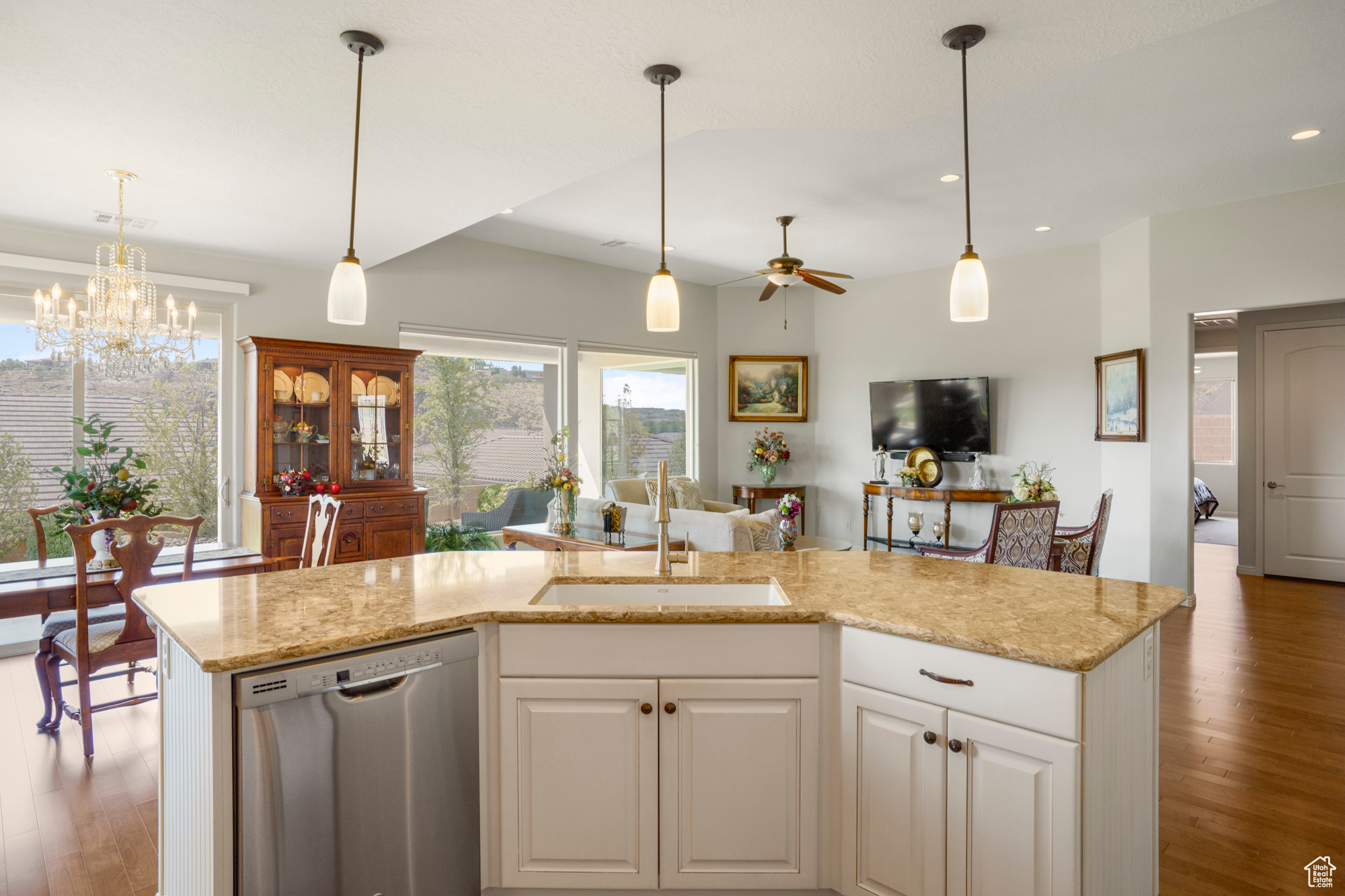 RIVERSIDE CLIFFS SUBDIVISION PH 2 - Residential