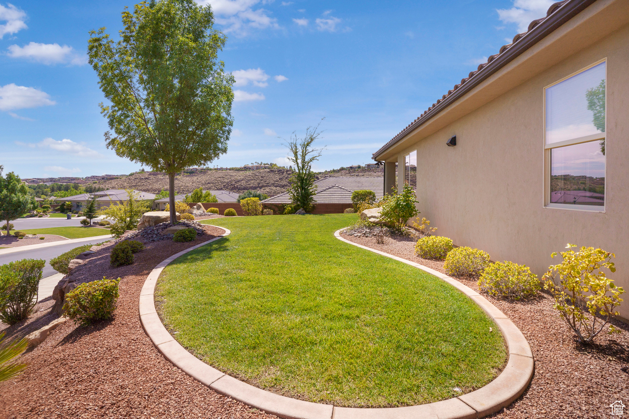 RIVERSIDE CLIFFS SUBDIVISION PH 2 - Residential