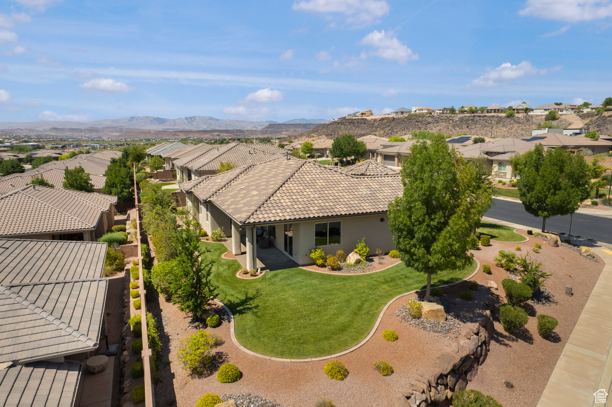 RIVERSIDE CLIFFS SUBDIVISION PH 2 - Residential