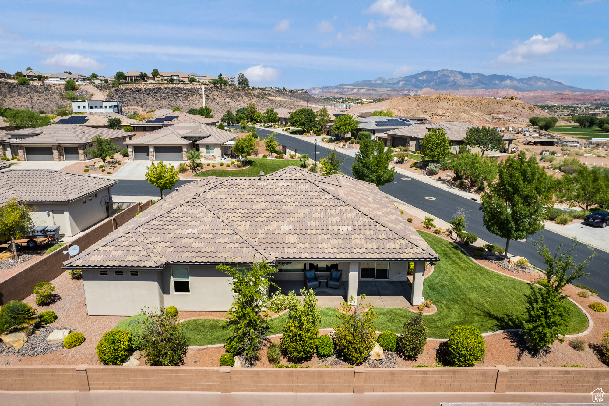 RIVERSIDE CLIFFS SUBDIVISION PH 2 - Residential