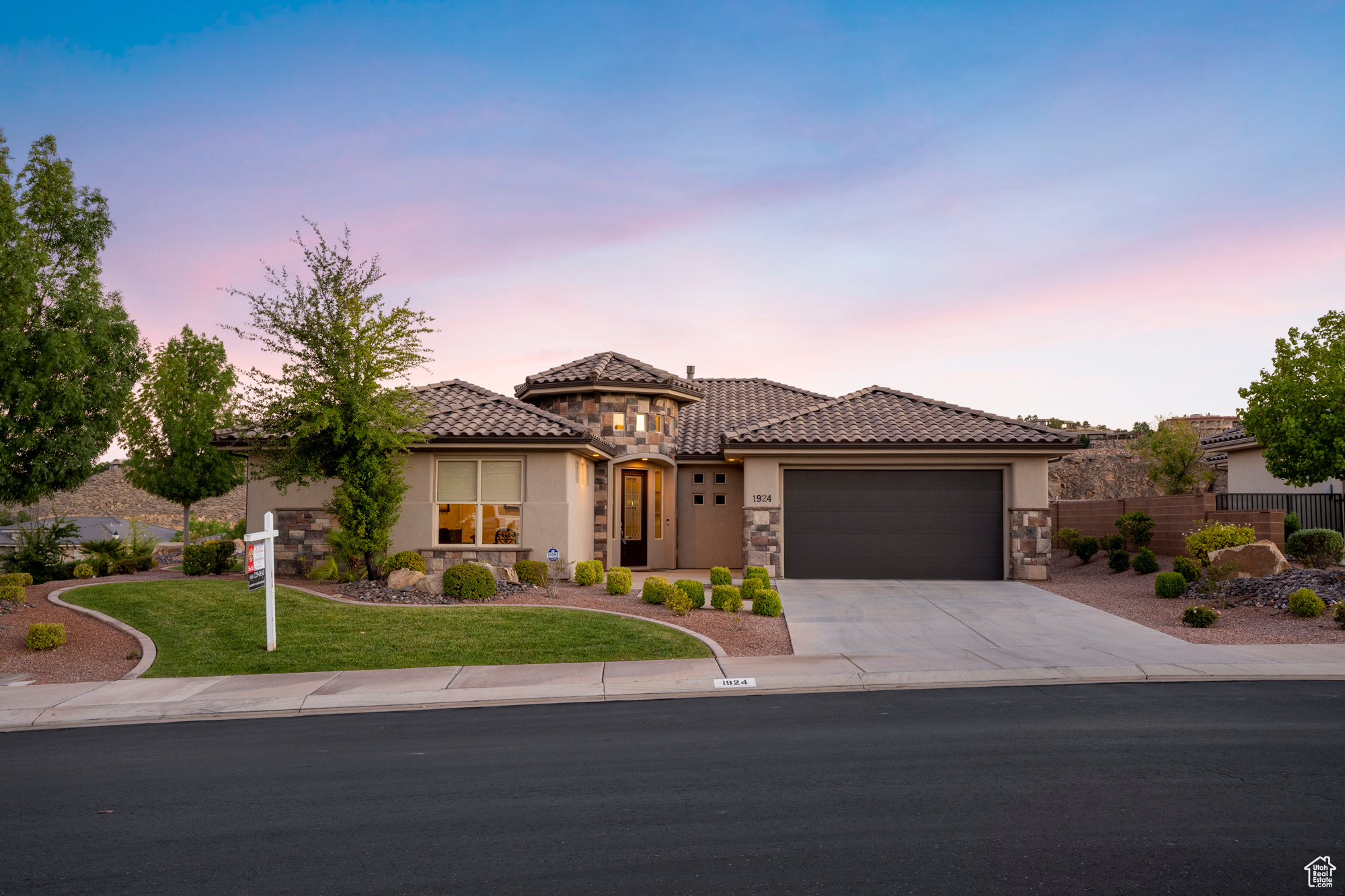 RIVERSIDE CLIFFS SUBDIVISION PH 2 - Residential