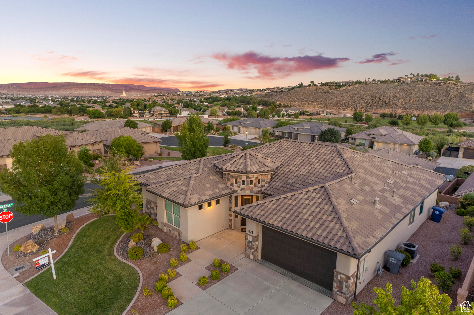 RIVERSIDE CLIFFS SUBDIVISION PH 2 - Residential