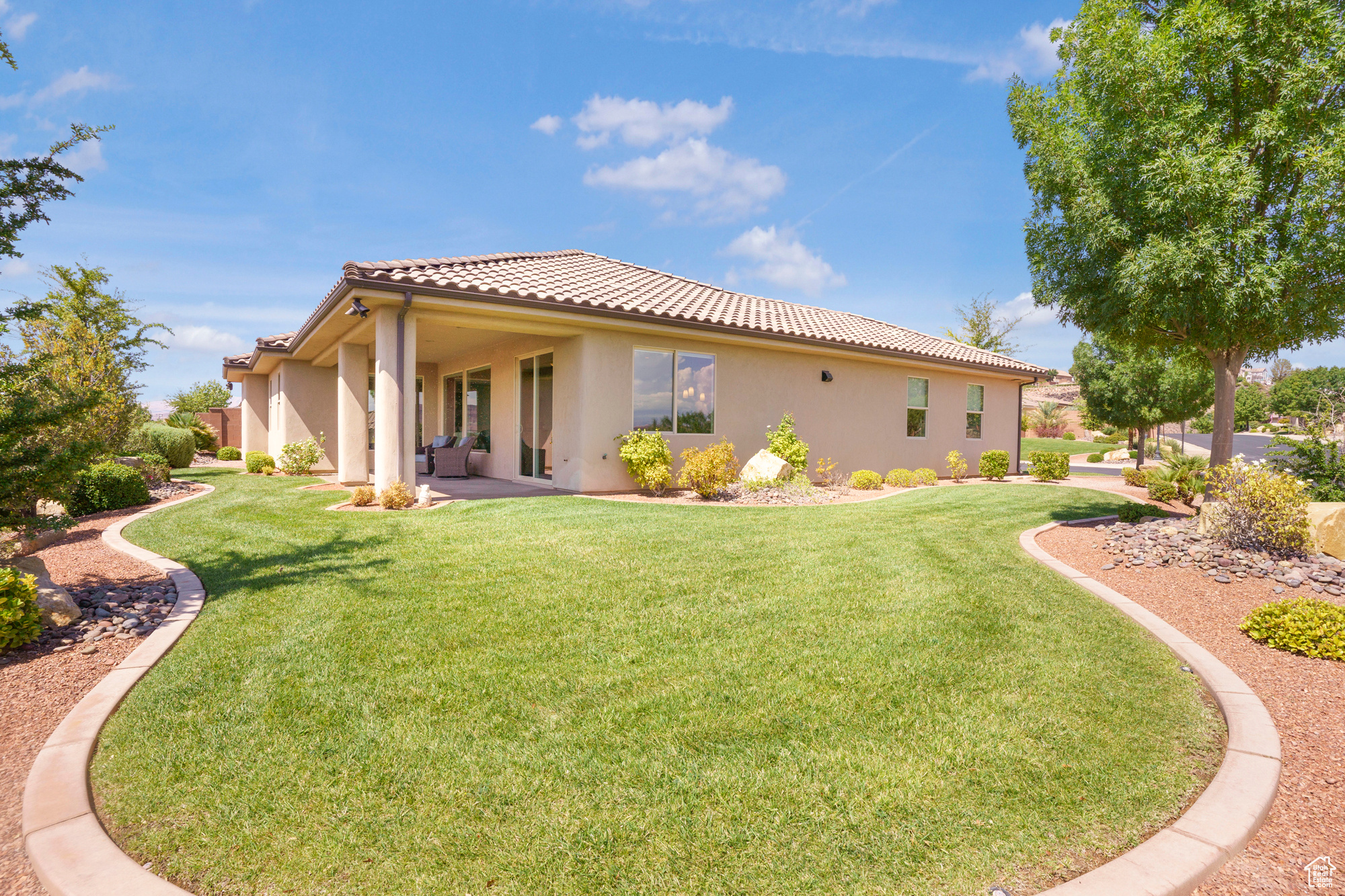 RIVERSIDE CLIFFS SUBDIVISION PH 2 - Residential
