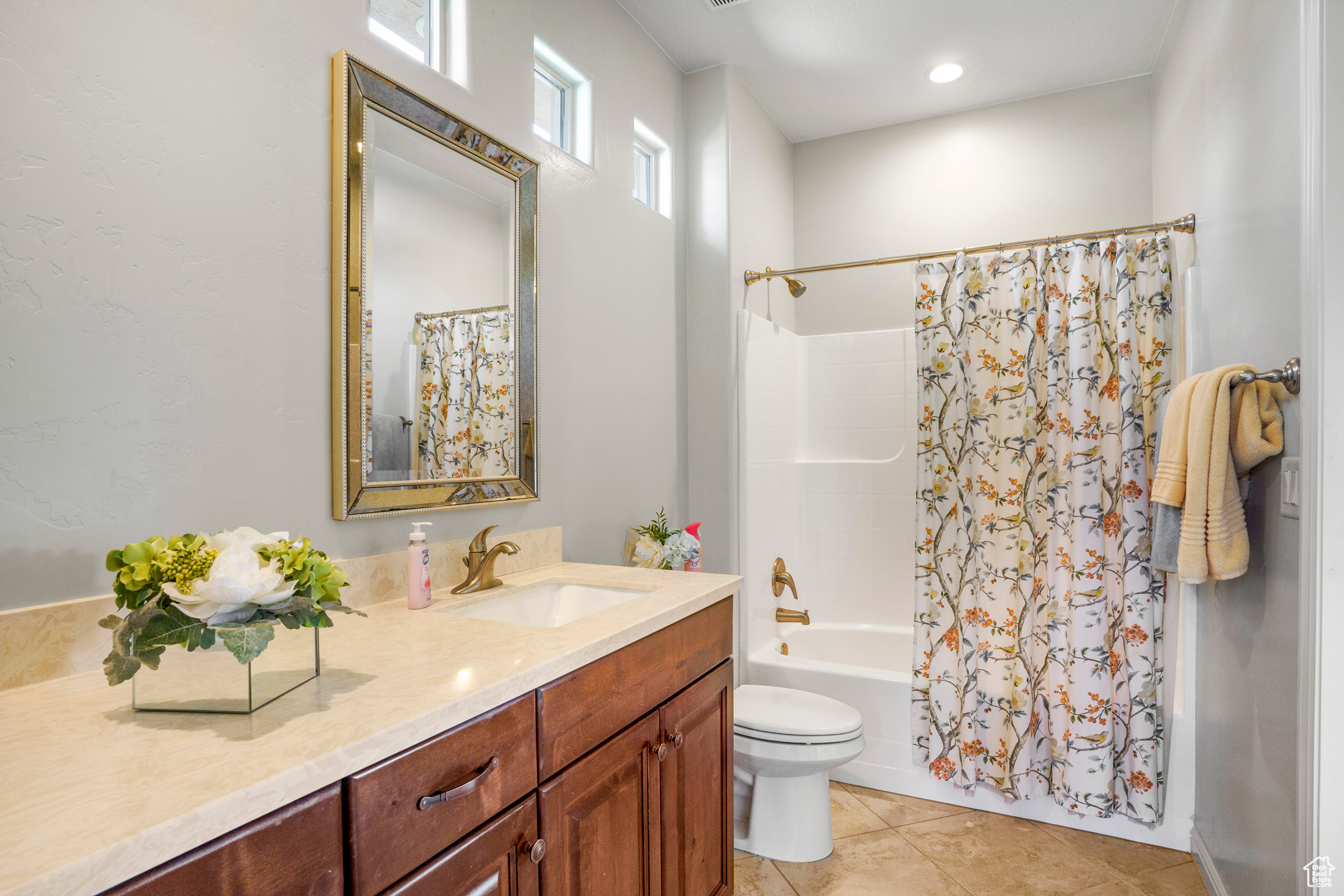 RIVERSIDE CLIFFS SUBDIVISION PH 2 - Residential