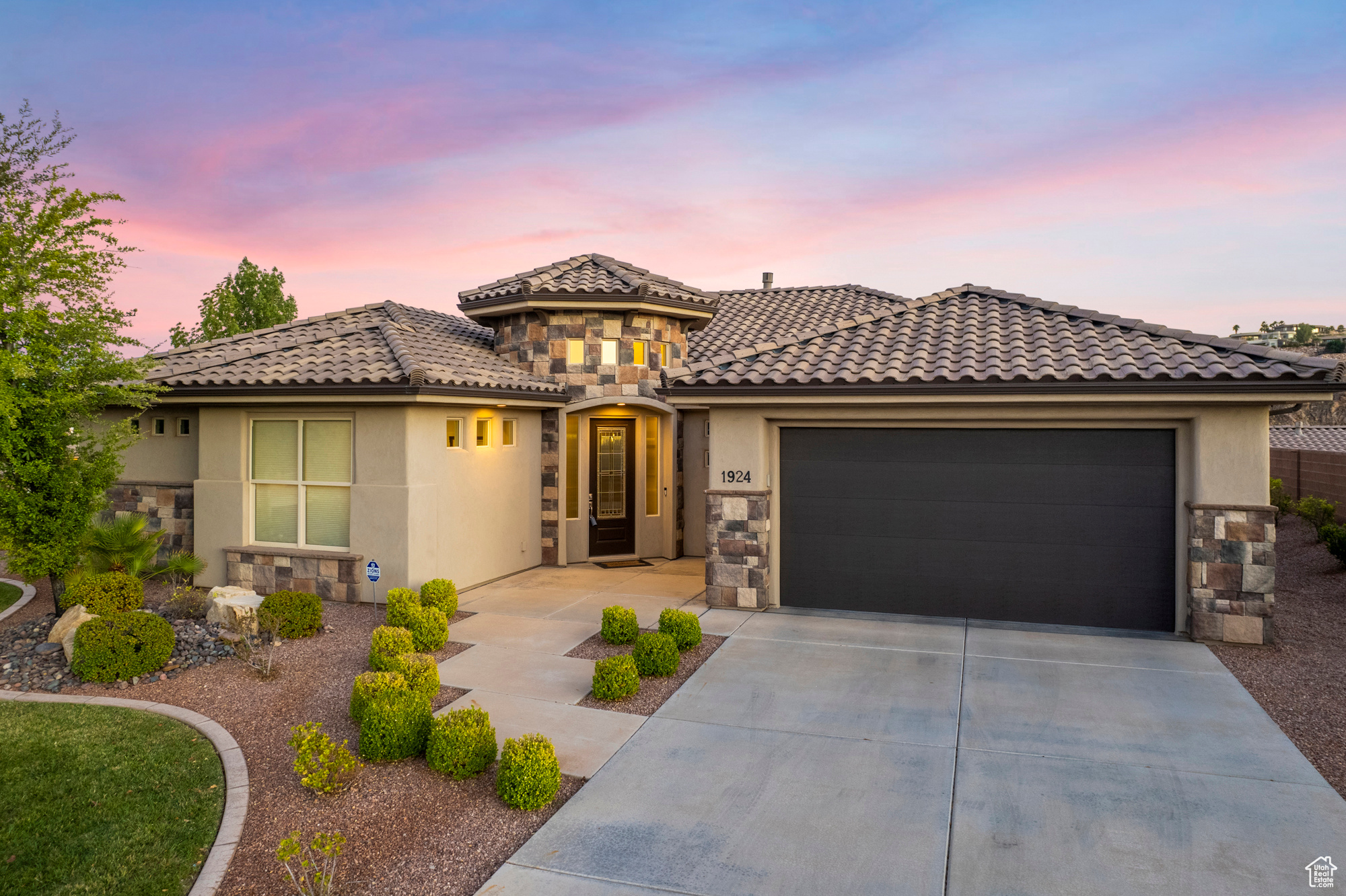 RIVERSIDE CLIFFS SUBDIVISION PH 2 - Residential