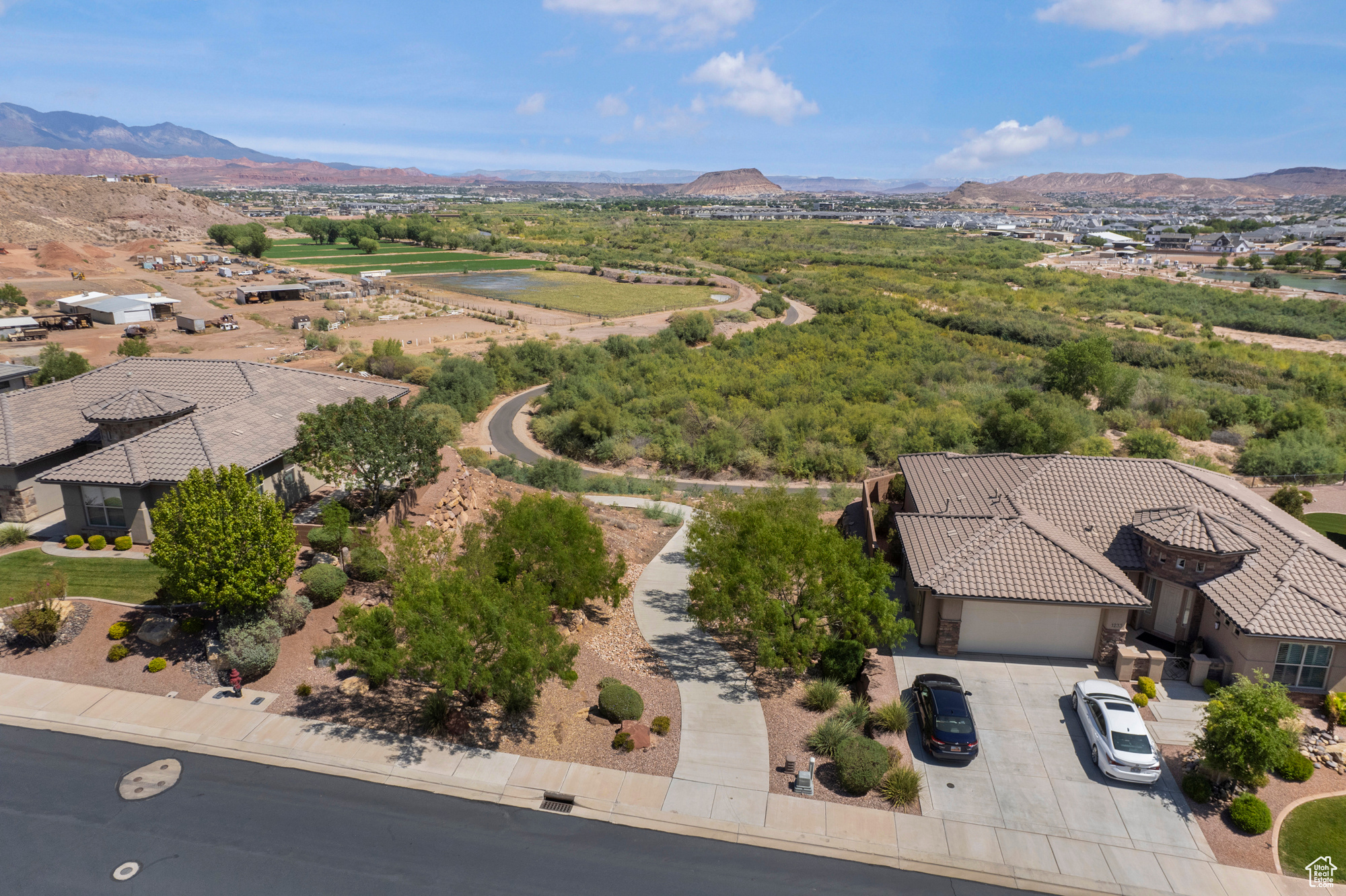 RIVERSIDE CLIFFS SUBDIVISION PH 2 - Residential