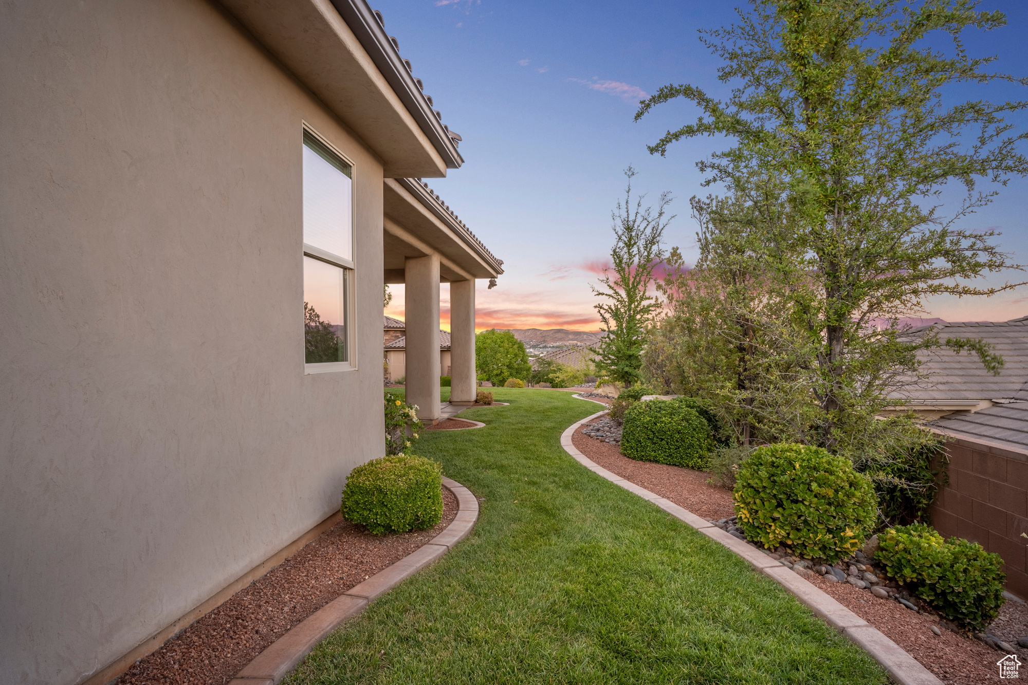 RIVERSIDE CLIFFS SUBDIVISION PH 2 - Residential
