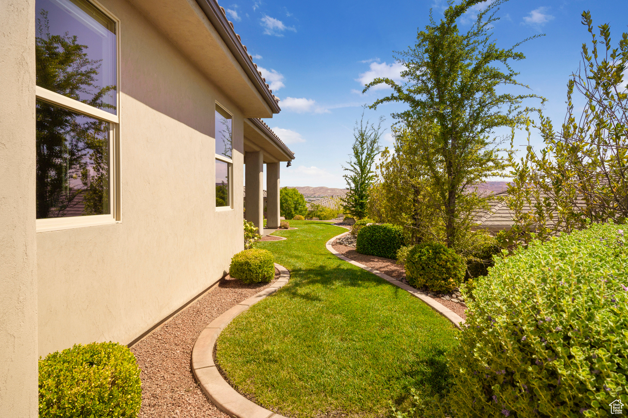 RIVERSIDE CLIFFS SUBDIVISION PH 2 - Residential