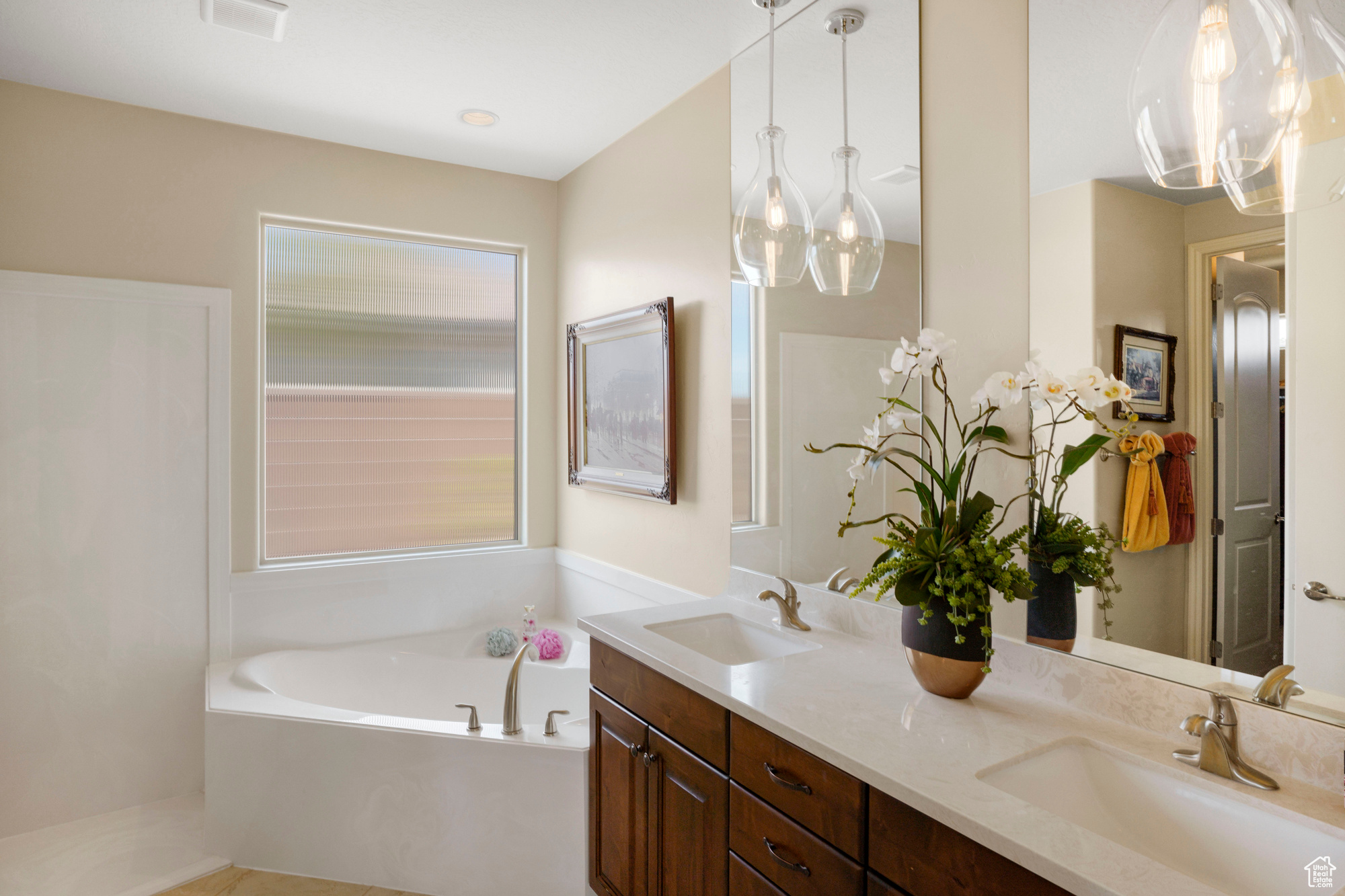 RIVERSIDE CLIFFS SUBDIVISION PH 2 - Residential
