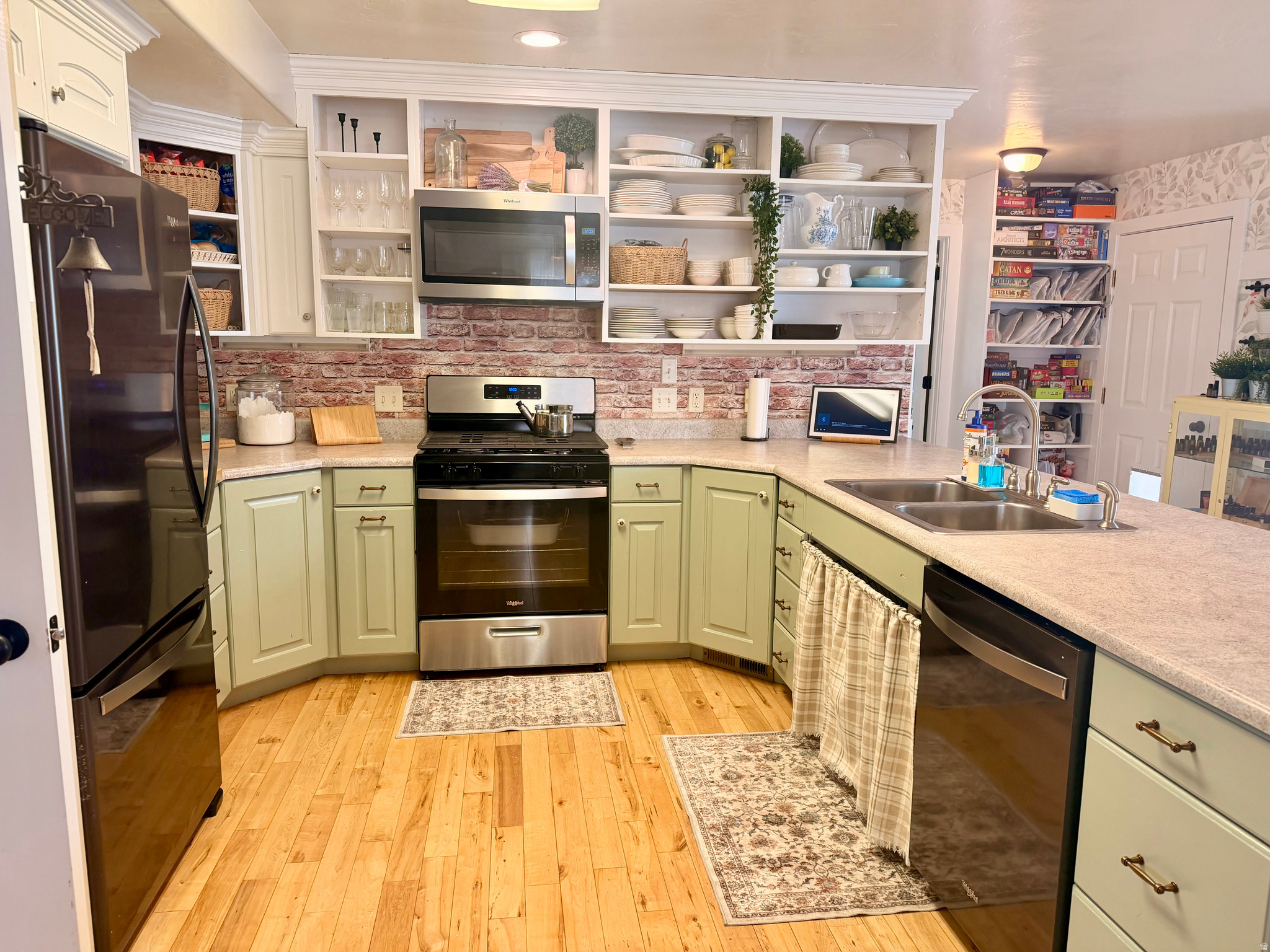 CEDAR RIDGE - Residential