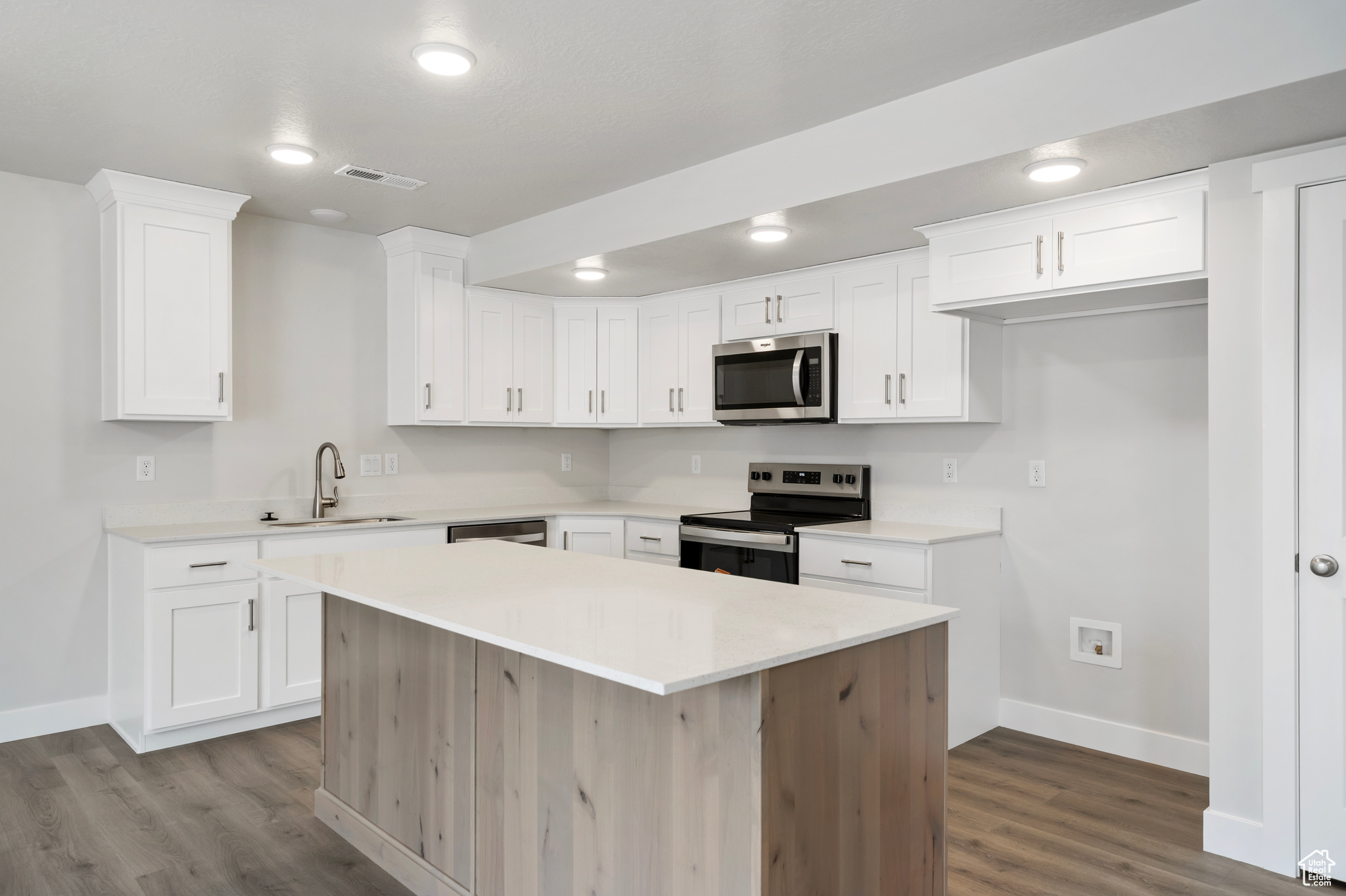 APPLE HOLLOW AT THE ORCHARDS - Residential