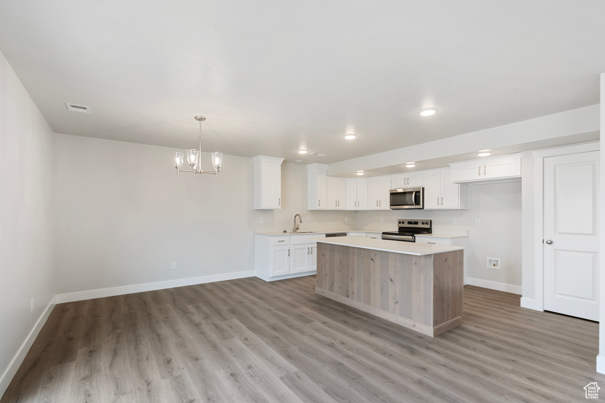 APPLE HOLLOW AT THE ORCHARDS - Residential