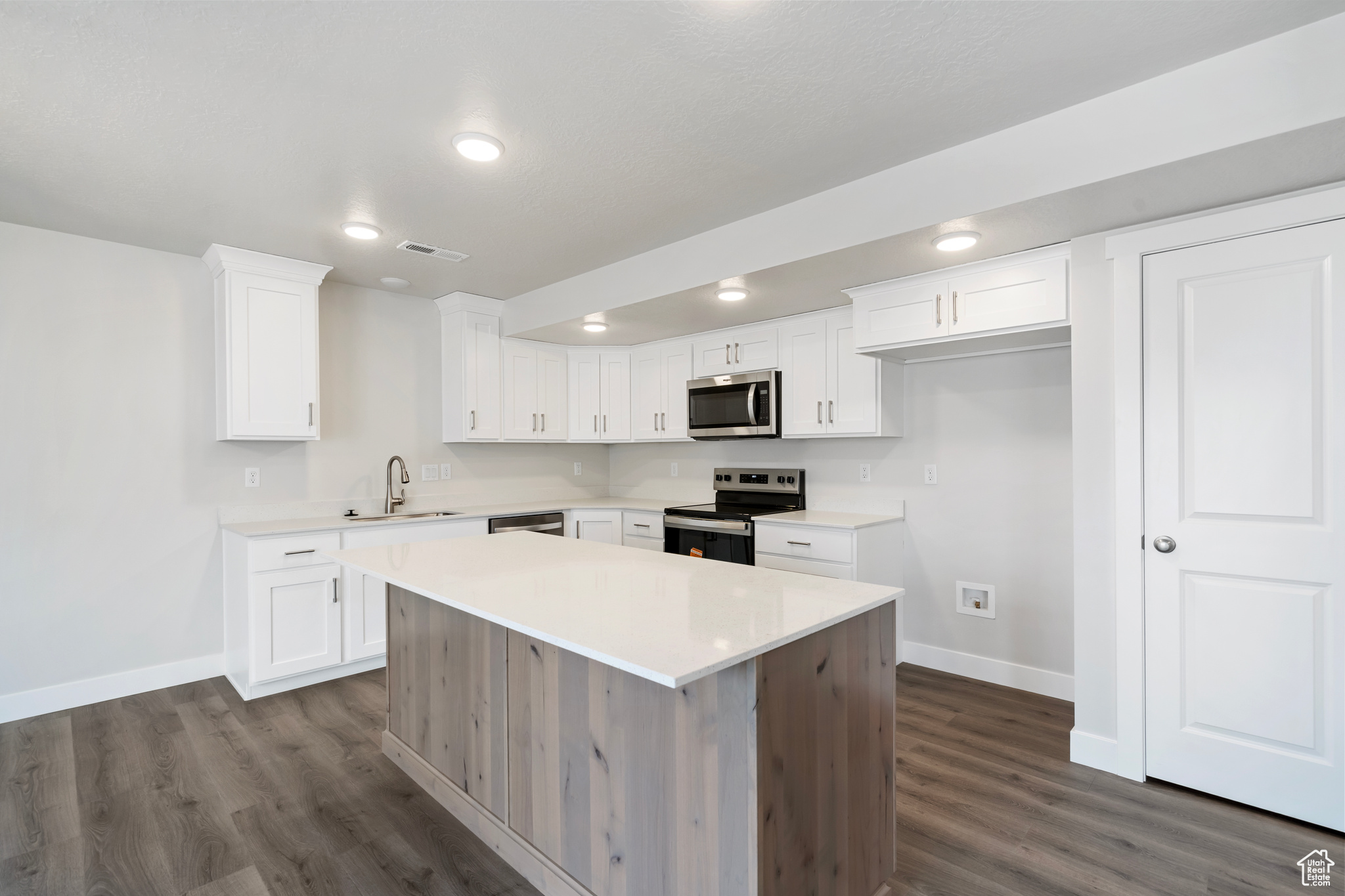 APPLE HOLLOW AT THE ORCHARDS - Residential