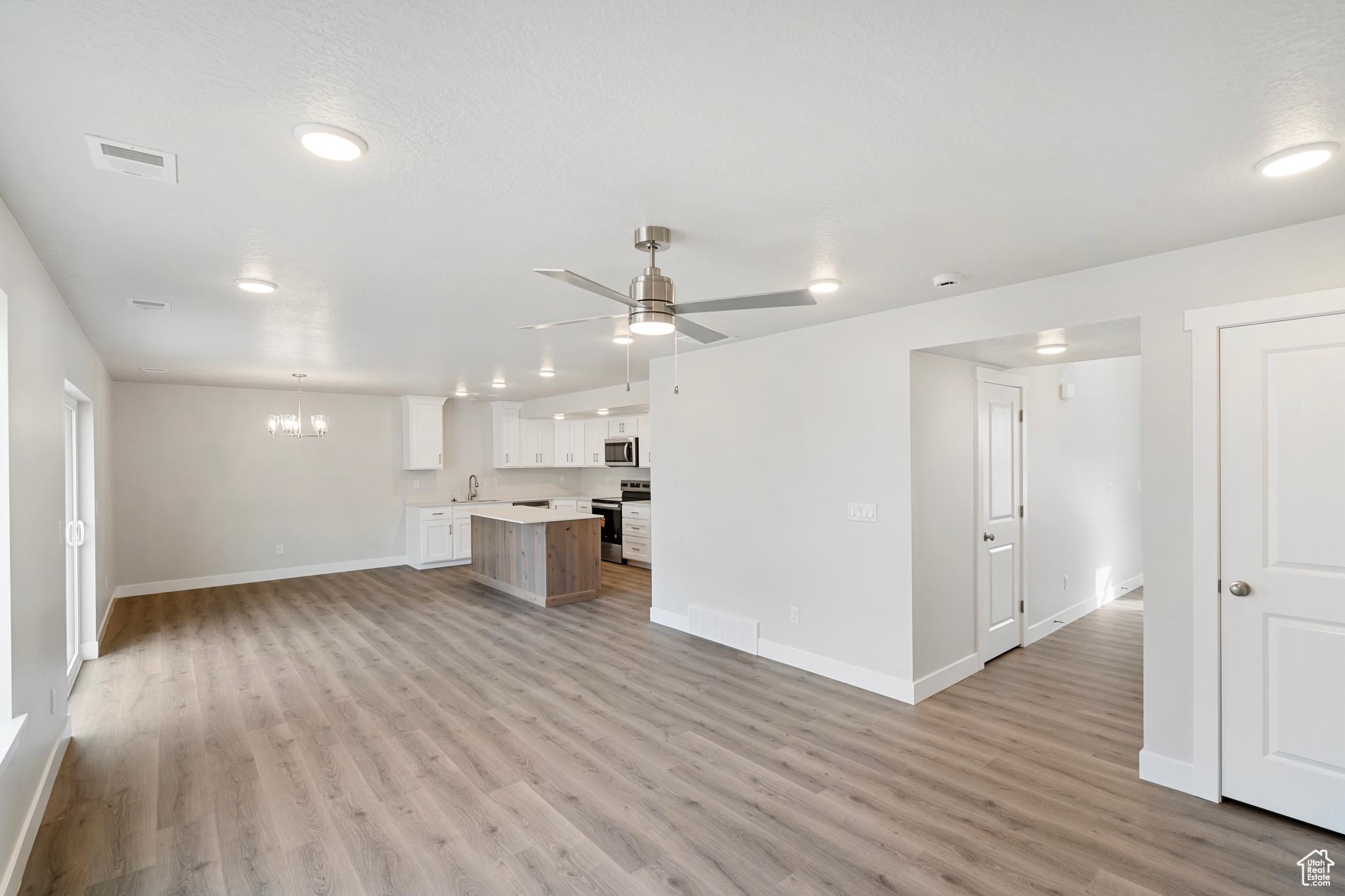 APPLE HOLLOW AT THE ORCHARDS - Residential