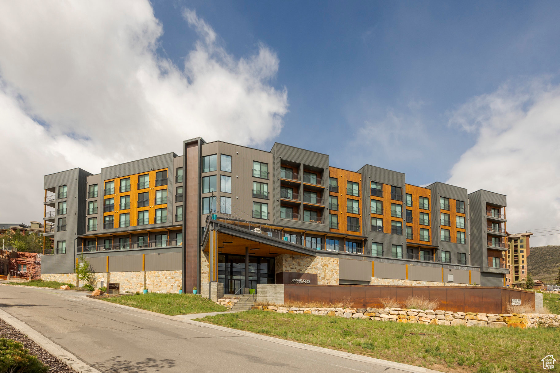 YOTELPAD CONDOMINIUMS - Residential
