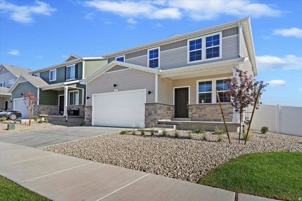 Photo of 297 N ROUNDABOUT ST, Saratoga Springs, UT 84045 (MLS # 2150974)