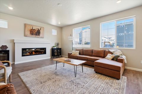 Tiny photo for 297 N ROUNDABOUT ST, Saratoga Springs, UT 84045 (MLS # 2150974)