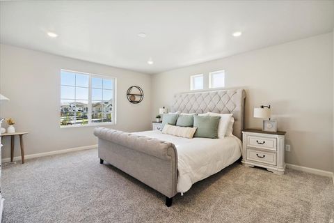 Tiny photo for 297 N ROUNDABOUT ST, Saratoga Springs, UT 84045 (MLS # 2150974)