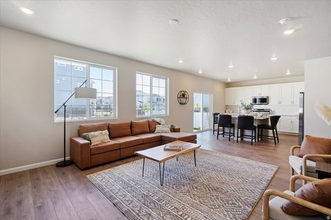 Tiny photo for 297 N ROUNDABOUT ST, Saratoga Springs, UT 84045 (MLS # 2150974)