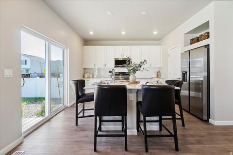 Tiny photo for 297 N ROUNDABOUT ST, Saratoga Springs, UT 84045 (MLS # 2150974)