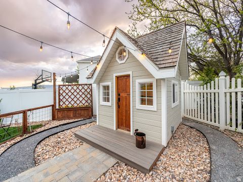 Tiny photo for 341 W 600 N, Lindon, UT 84042 (MLS # 2147068)