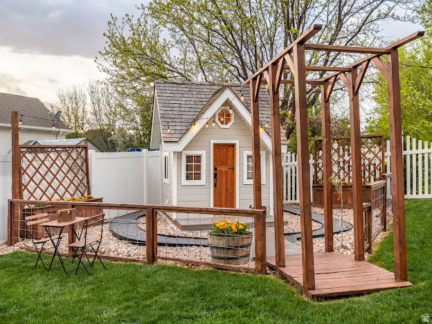 CAMBRIDGE FARMS - Residential