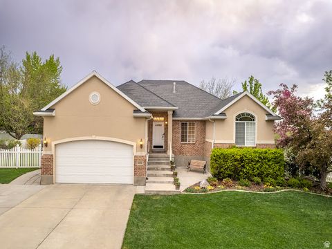 Photo of 341 W 600 N, Lindon, UT 84042 (MLS # 2147068)