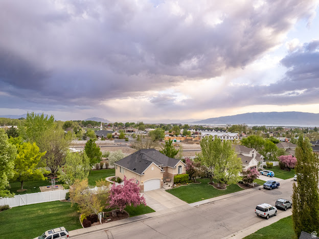 CAMBRIDGE FARMS - Residential