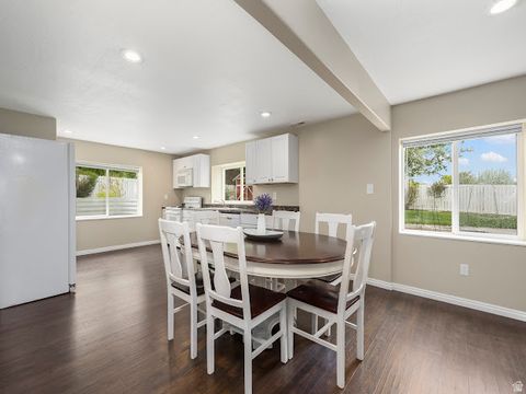 Tiny photo for 341 W 600 N, Lindon, UT 84042 (MLS # 2147068)