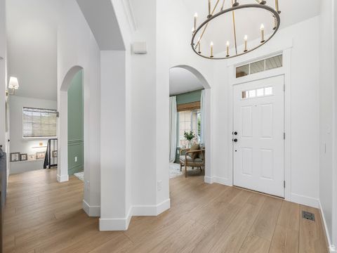 Tiny photo for 341 W 600 N, Lindon, UT 84042 (MLS # 2147068)