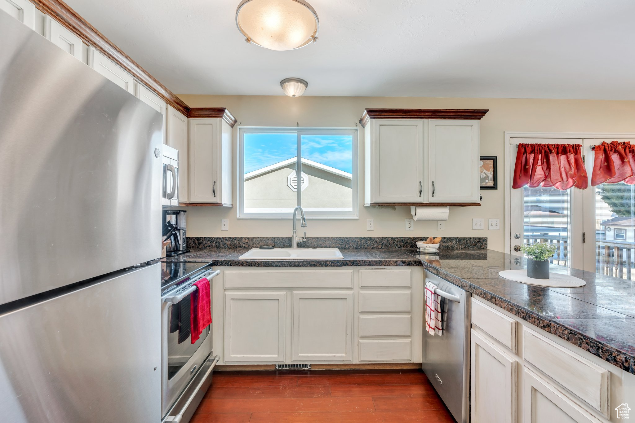4706 W Lone View Ct, West Jordan, Utah image 5