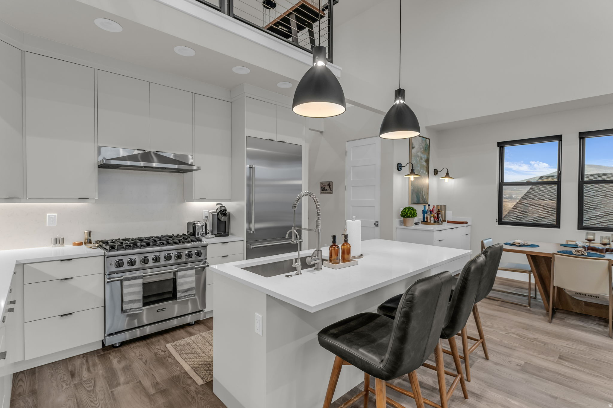 MAYFLOWER LAKESIDE - Residential