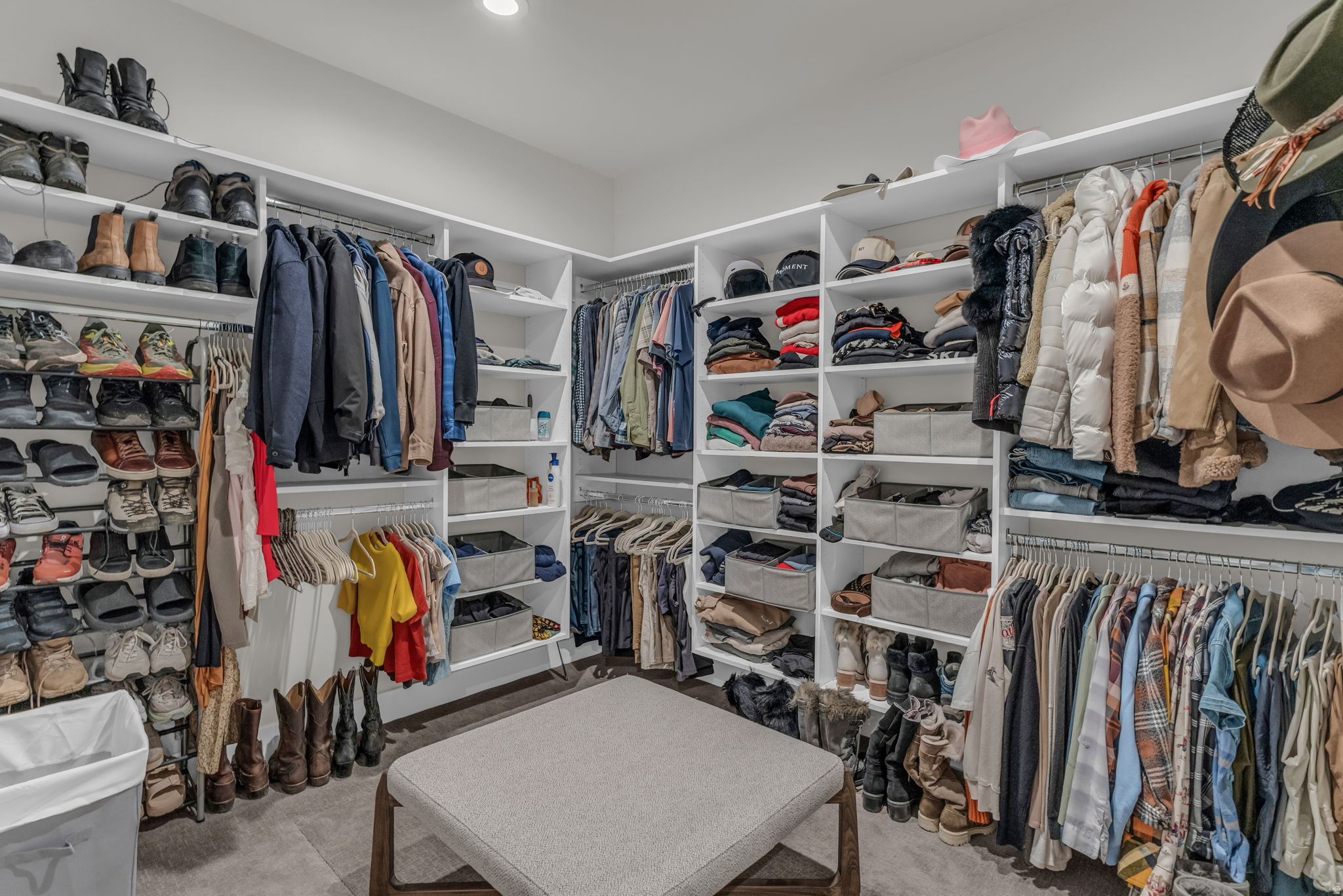 MAYFLOWER LAKESIDE - Residential