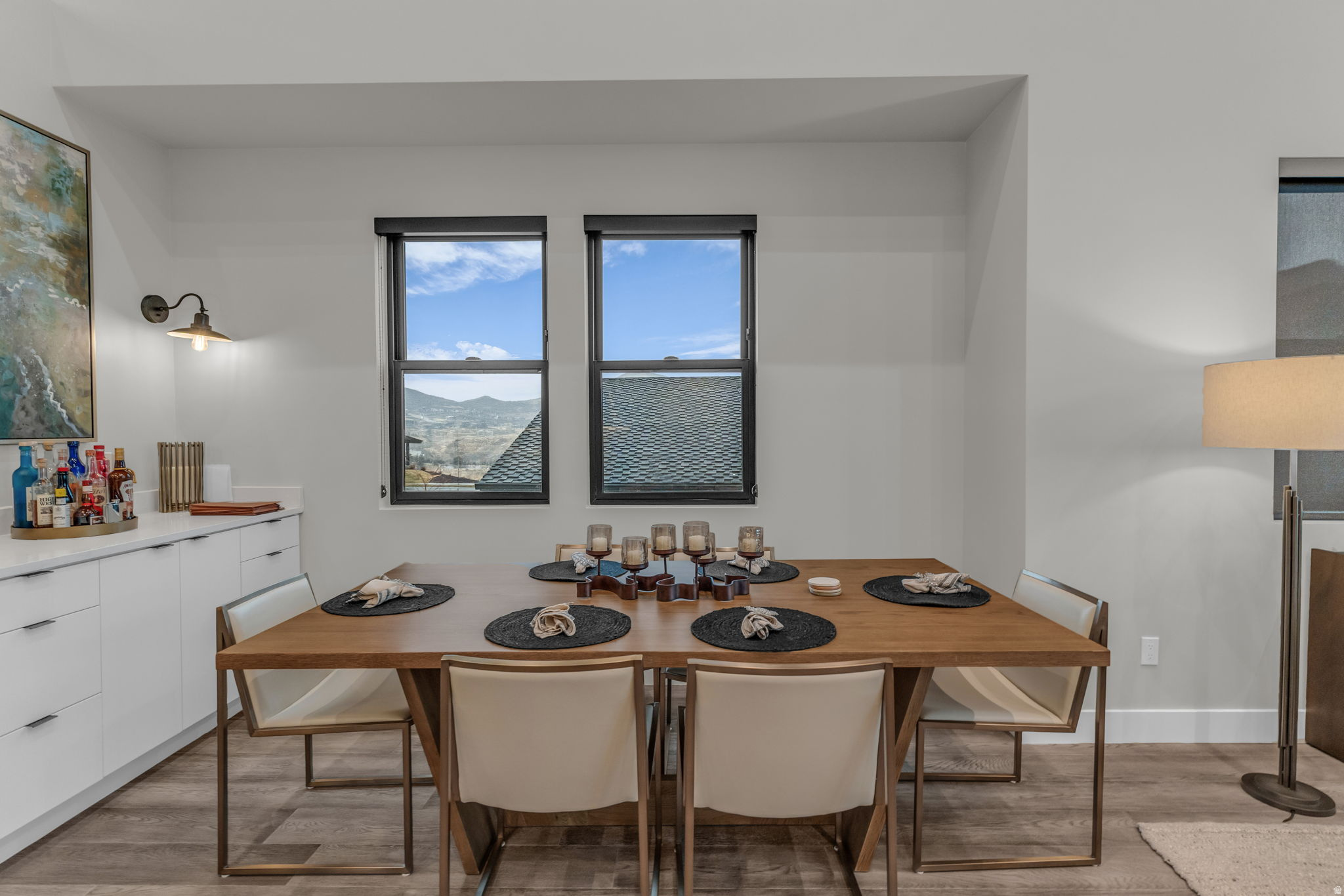 MAYFLOWER LAKESIDE - Residential