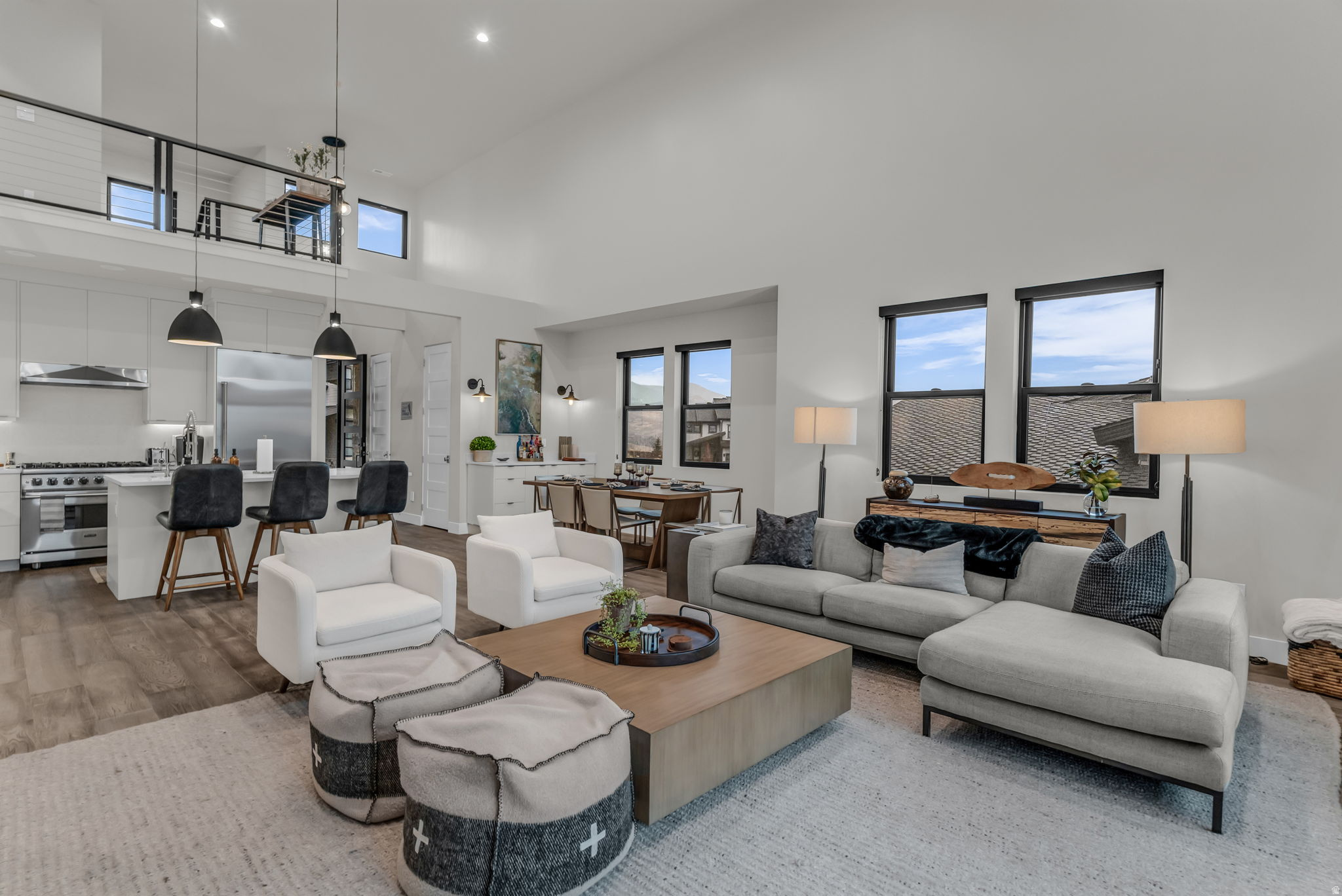 MAYFLOWER LAKESIDE - Residential